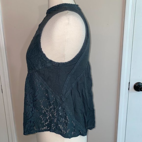 American Eagle lace tank top M EUC green keyhole - Picture 3 of 5